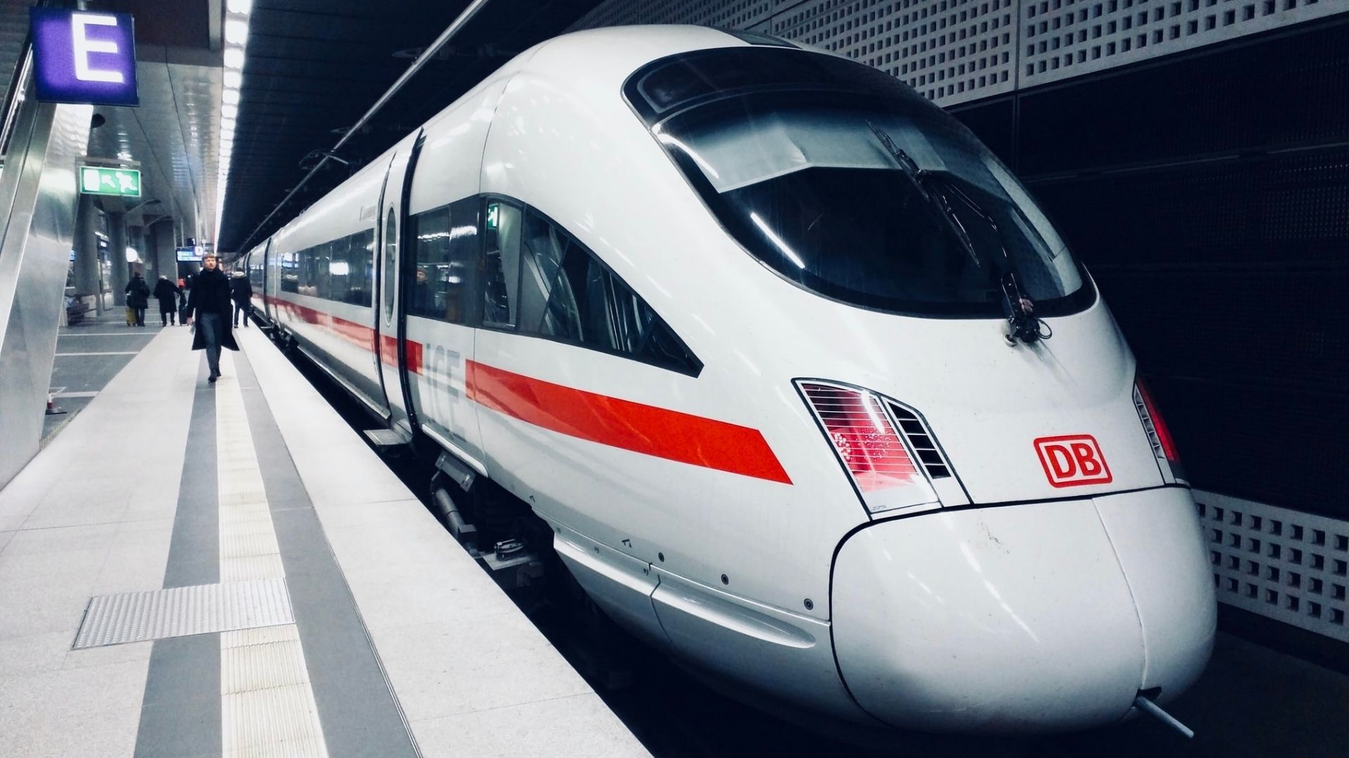aluminium-composiet-train-transport-text aluminium-composiet-train-transport-text