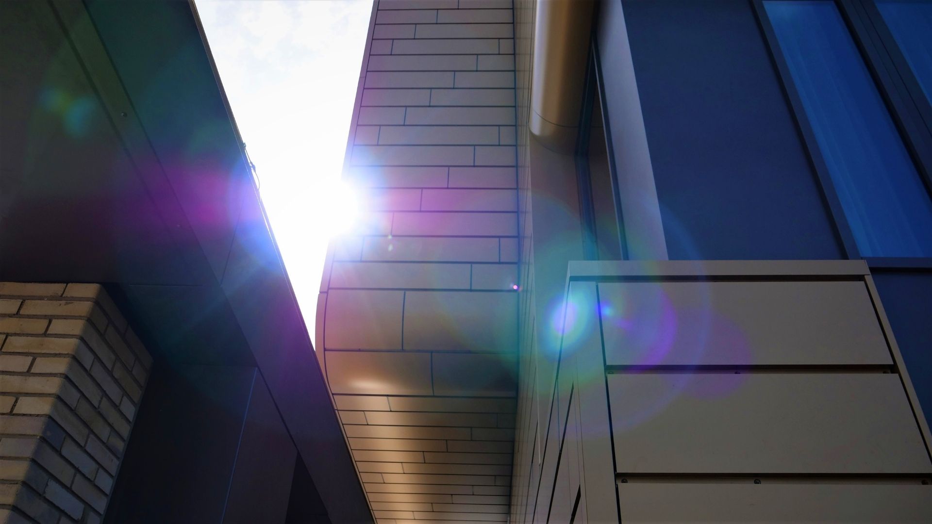 fletcher-hotel-byzoo-emmen-gouden-gevel-gevelbouw-facade-gevelbekleding